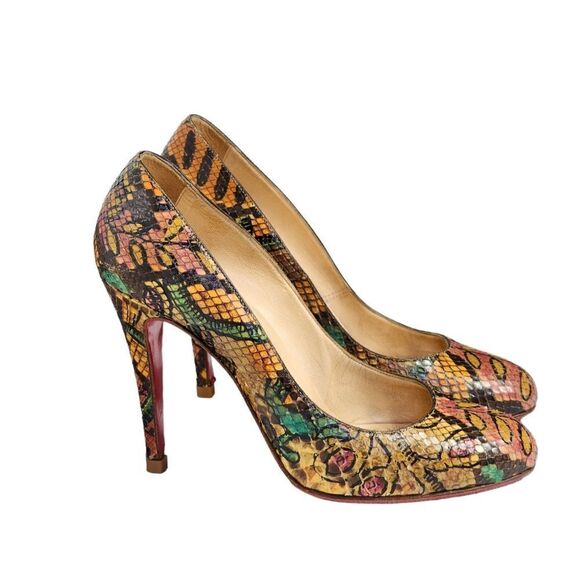 Christain Louboutin  - Picture 2 of 15